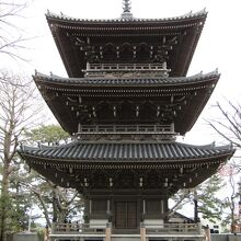 お寺のシンボル的な三重塔