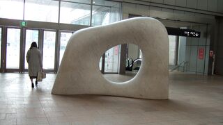 屋内にあります