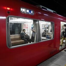 知立行きの電車。