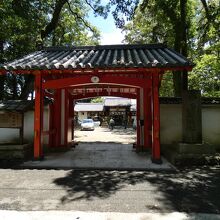 八幡神社中門