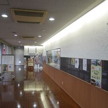 中は撮影禁止なので、入り口手前の風景。