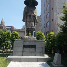 人々を今も救いをしているのです。