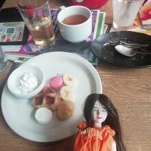 チョコレートフォンデュ。クリームは数種類あるようです