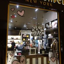 ヘンリ・ベンデルは閉店してしまったようです（泣）