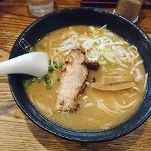 濃厚魚介らーめん細麺