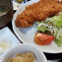 山原豚の豚カツ定食