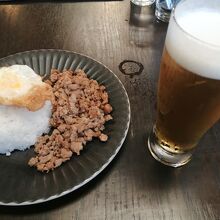 鶏のガパオ￥1090　生ビール￥730