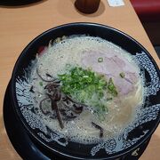 福岡空港ラーメン滑走路の中の一幸舎で