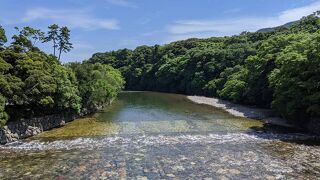 「神聖な川」「清浄な川」