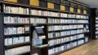 近代的な図書館です