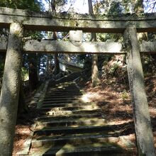 飛鳥川上坐宇須多岐比売命神社鳥居