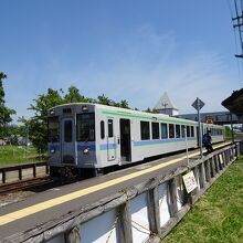 2両編成の旭川行き