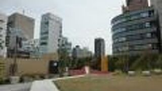 保育園の屋上が公園になっています