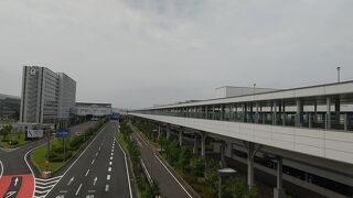 第二ターミナル利用はひたすら歩く覚悟で