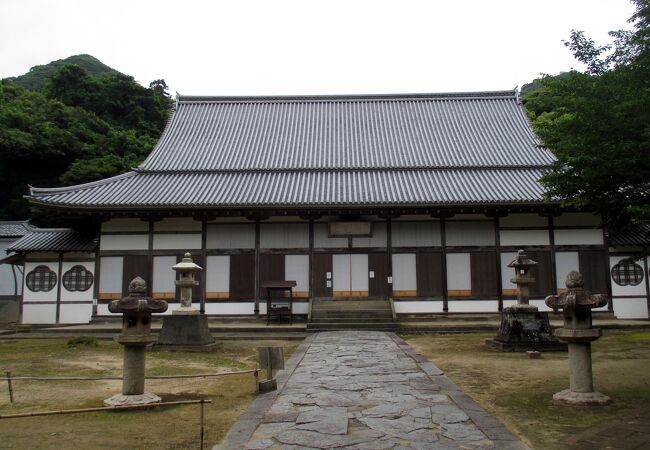 ２代藩主毛利綱広が菩提寺として再建