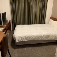 ここの客室は少し狭いかも、しかし快適でした。