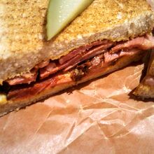 自家製のパストラミサンド