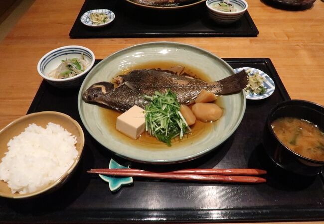 クオリティーの高い煮魚定食