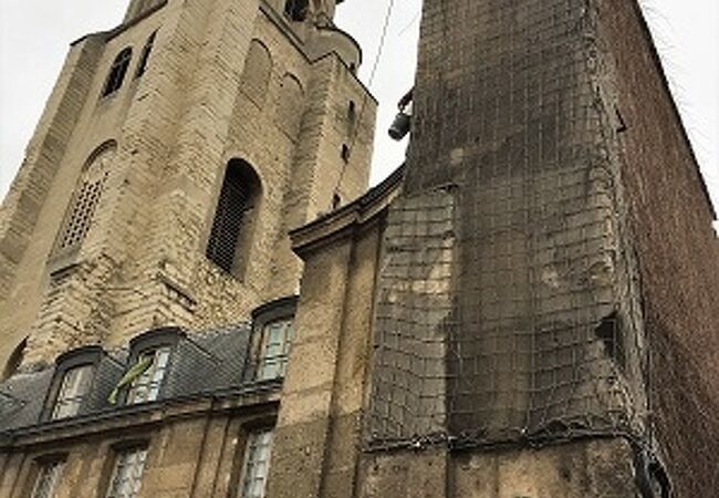 パリ最古の教会 サンジェルマンデプレ教会