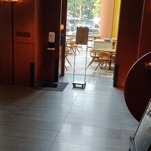 レストラン入り口