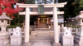 豊臣秀吉の命で八坂神社の境内に遷座