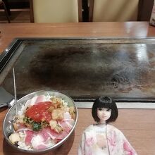 豚玉お好み焼き、キムチ追加。生地の状態