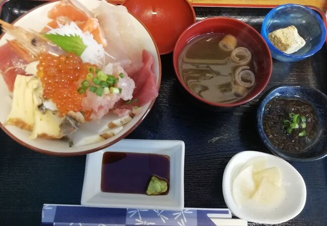 ミニ海鮮丼　