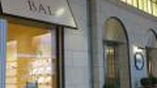 河原町通りにあります