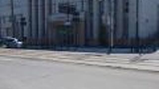 函館山の麓にあるビル