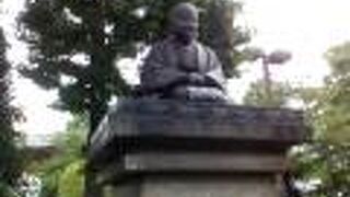 日本のナイチンゲールの銅像