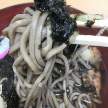 コレを啜ると三陸海岸の潮の香が押し寄せて来る