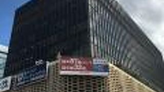 金券ショップと小料理屋