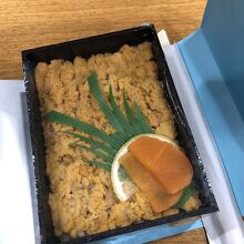 弁当の蓋を開けると…