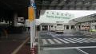 冬の成田空港第1ターミナル