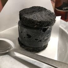 デザートのアイスサンド・ブラックバンブ（コーヒーは追加注文）