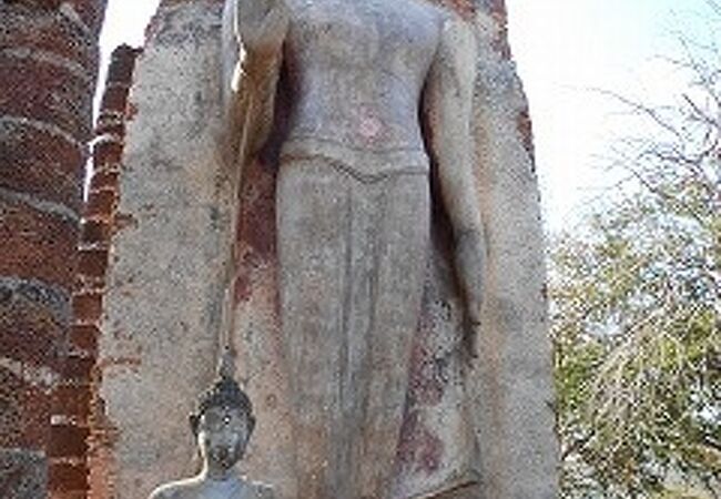 丘の上の寺院