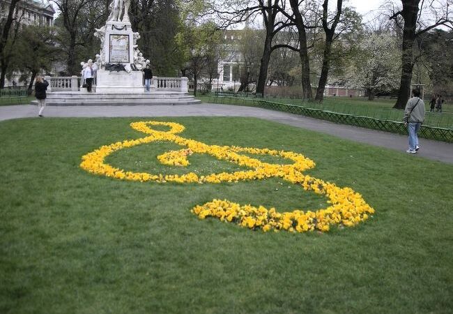 トーン記号の花壇でおなじみ