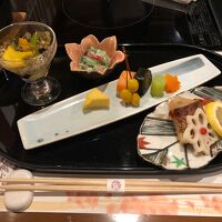 夕食の先付です