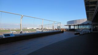 国際線、やはり華やかです