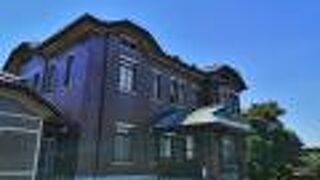 ちょうど100年前に建てられた洋館です