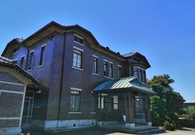 ちょうど100年前に建てられた洋館です