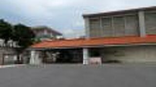 座喜味城や読谷の歴史を知ることができる。