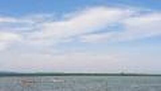 網走湖の女満別付近の湖畔