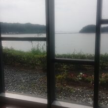 海を見ながらほっと一息