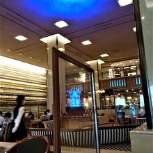 天井が高く開放感がある