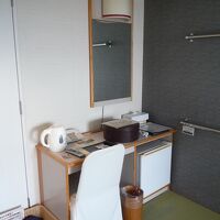 使い勝手の悪いデスク周り？…