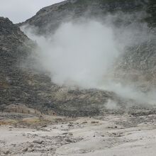 風向きによって水蒸気がこちらに来ます。