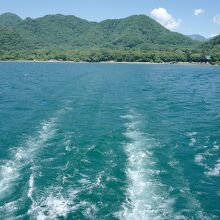 デッキで味わう中禅寺湖の風と景色は最高！