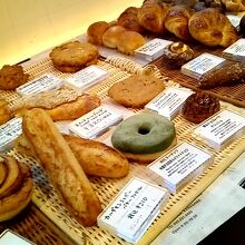 ブラフベーカリー 元町本店