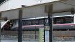 昔は新宿から小田原、箱根湯本、江の島間の特別な列車でした